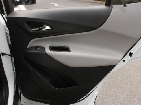Used 2019 Chevrolet Equinox LT AWD/4WD image 25