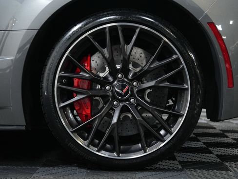 Used 2015 Chevrolet Corvette Z06 w/ 3LZ Preferred Equipment Group image 49