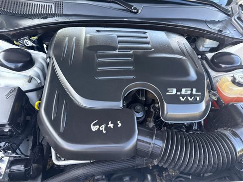 Used 2011 Chrysler 300 Limited RWD image 22