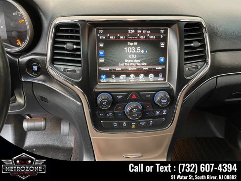 Used 2016 Jeep Grand Cherokee Limited AWD/4WD image 32