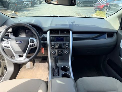 Used 2013 Ford Edge SE image 13