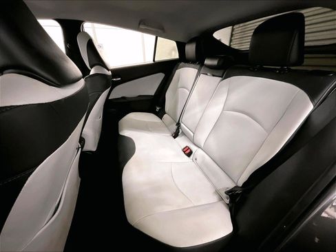 Used 2020 Toyota Prius XLE w/ Carpet Mat Package AWD/4WD image 25