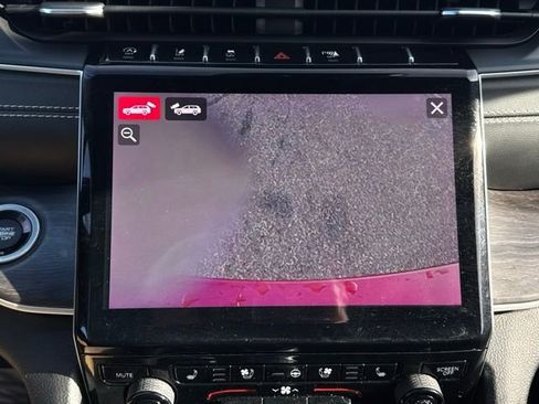 Used 2023 Jeep Grand Cherokee Limited w/ Luxury Tech Group II image 35