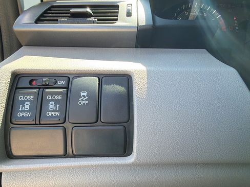 Used 2012 Honda Odyssey EX image 18
