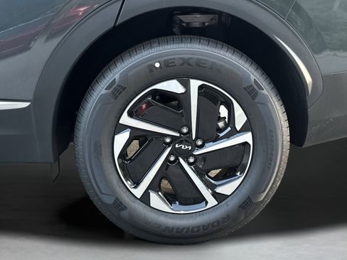 Certified 2025 Kia Sportage LX AWD/4WD image 26