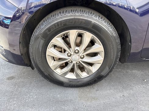 Used 2020 Kia Sedona LX FWD image 9