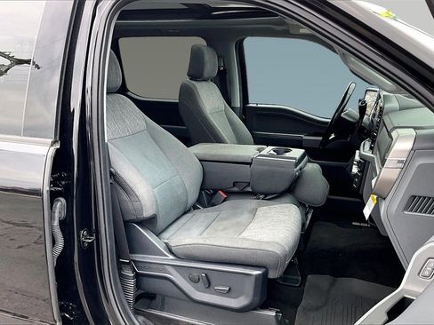 Used 2022 Ford F150 XLT w/ Equipment Group 302A High image 4