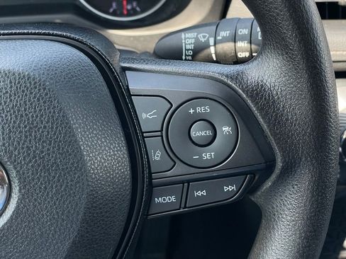 Used 2020 Toyota RAV4 XLE image 14