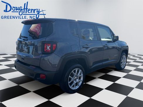 Used 2023 Jeep Renegade Latitude image 5