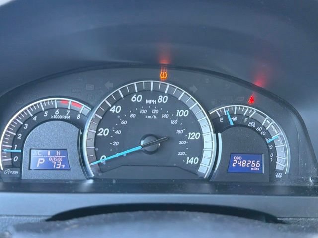 Used 2014 Toyota Camry SE FWD image 25