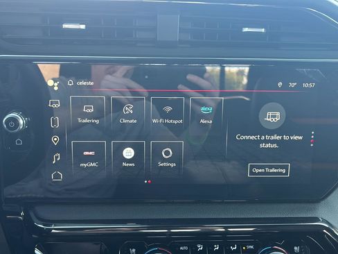 Used 2024 GMC Sierra 1500 AT4 w/ AT4 Premium Package image 28