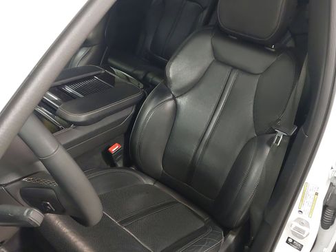 Used 2024 Jeep Wagoneer 4WD image 23