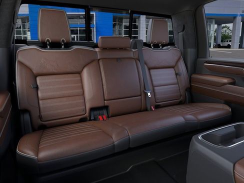 New 2026 GMC Sierra 2500 Denali Ultimate AWD/4WD image 17