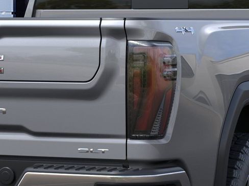 New 2026 GMC Sierra 2500 SLT AWD/4WD image 11