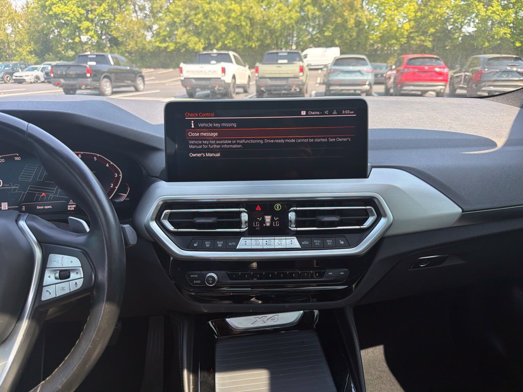 Used 2022 BMW X4 xDrive30i w/ Parking Assistance Package AWD/4WD image 15
