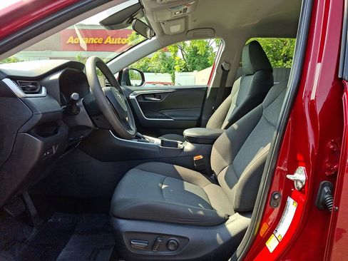 Certified 2025 Toyota RAV4 XLE FWD image 14