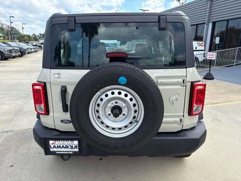 New 2025 Ford Bronco 4-Door image 5