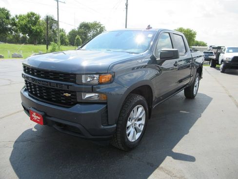 Certified 2021 Chevrolet Silverado 1500 Custom w/ LPO, Dark Essentials Package AWD/4WD image 10