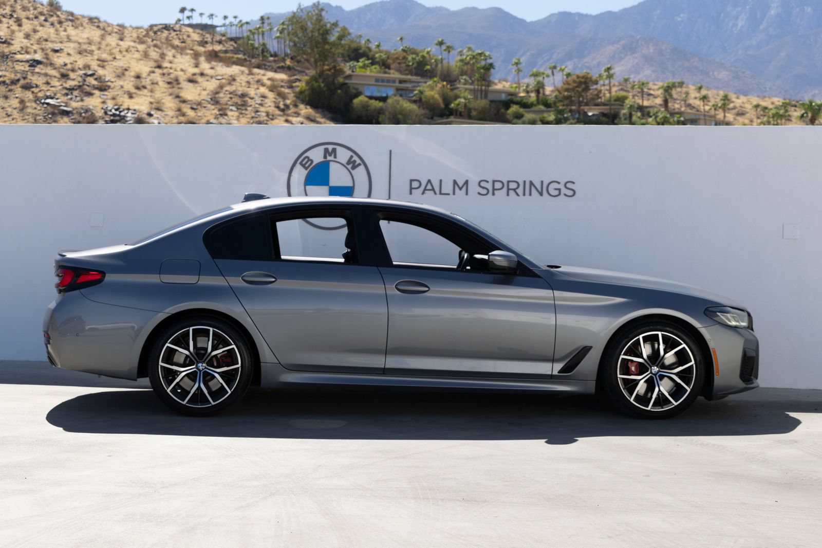 Used 2023 BMW 540i w/ M Sport Package RWD image 6