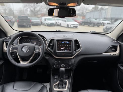 Used 2014 Jeep Cherokee Limited image 12