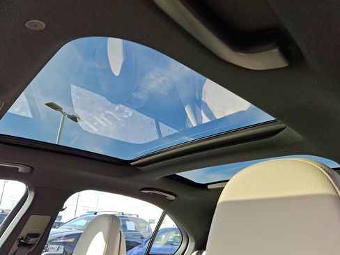 Used 2024 Mercedes-Benz C 300 4MATIC Sedan image 14