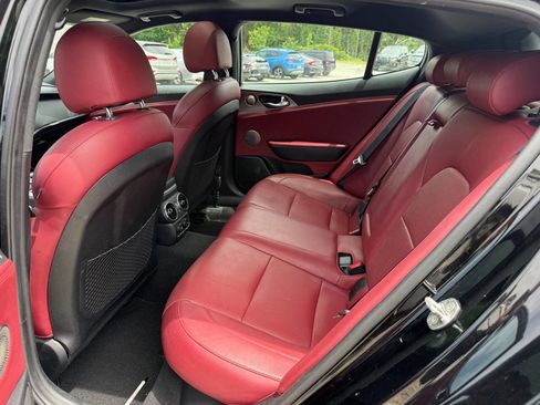 Used 2018 Kia Stinger GT1 RWD image 19