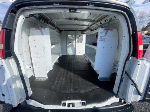 Used 2014 GMC Savana 1500 AWD image 32