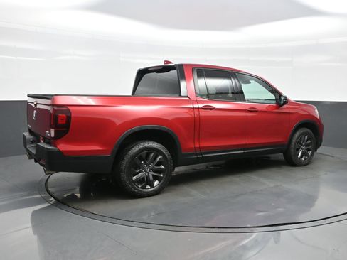 Used 2023 Honda Ridgeline Sport image 6