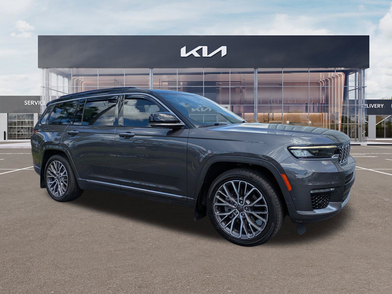 Used 2024 Jeep Grand Cherokee L Summit AWD/4WD image 2