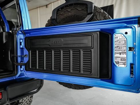 Used 2021 Jeep Wrangler Unlimited Rubicon AWD/4WD image 49
