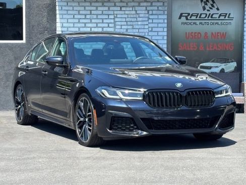 Used 2022 BMW 530i w/ M Sport Package RWD image 1