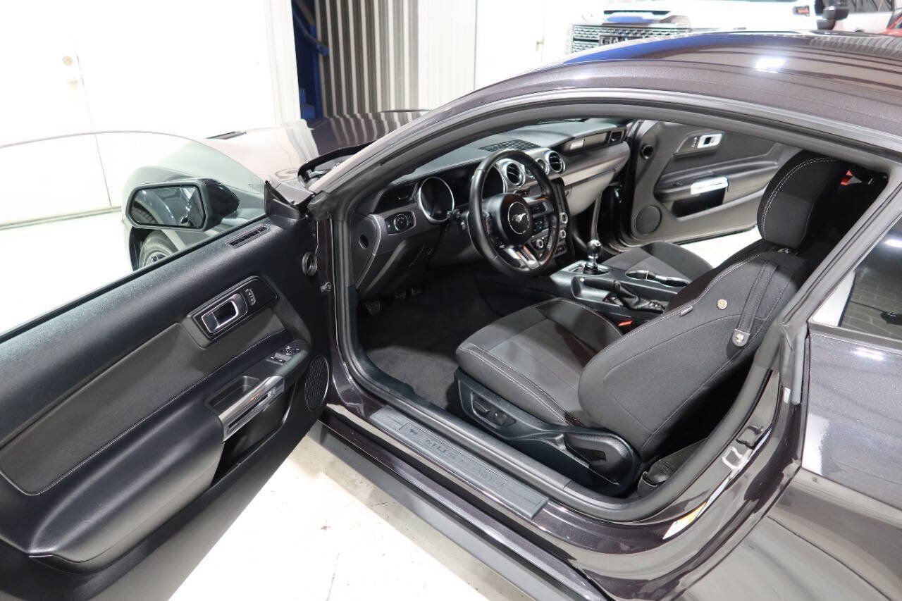 Used 2022 Ford Mustang GT w/ GT Performance Package RWD image 17