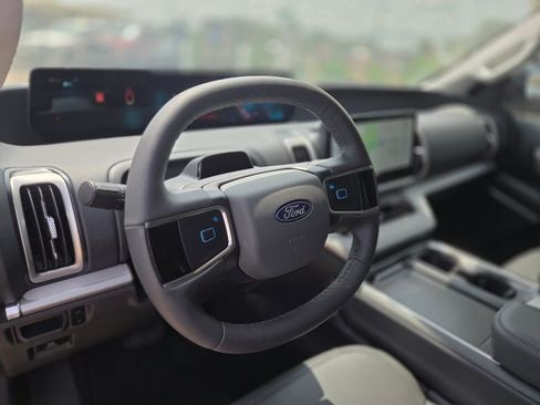 New 2026 Ford Expedition Active RWD image 19