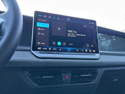 Used 2025 Volkswagen Tiguan S image 30