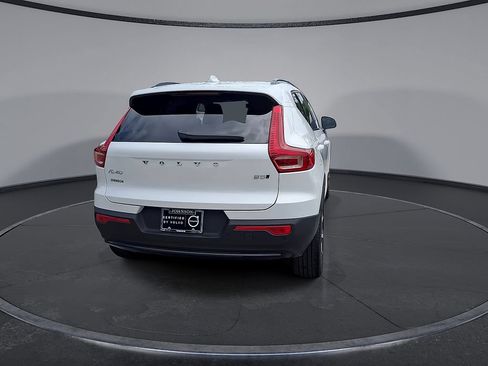 Certified 2026 Volvo XC40 B5 Plus AWD/4WD image 8