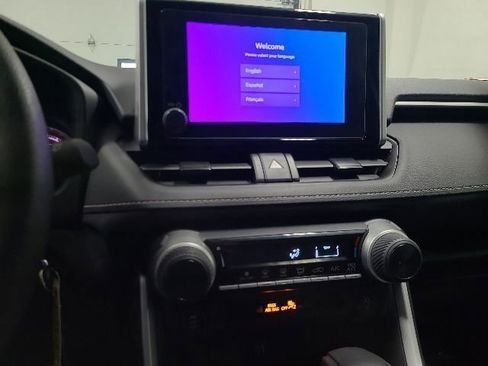 Used 2024 Toyota RAV4 LE FWD image 27