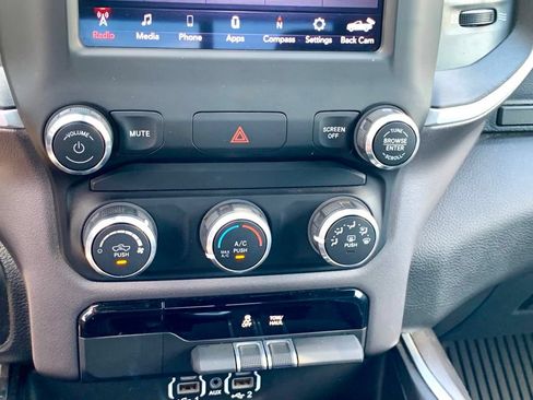 Used 2021 RAM 1500 Big Horn RWD image 37