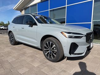 Used 2025 Volvo XC60 B5 Plus AWD/4WD video 2