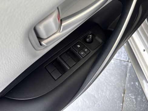Used 2022 Toyota Corolla SE FWD image 14