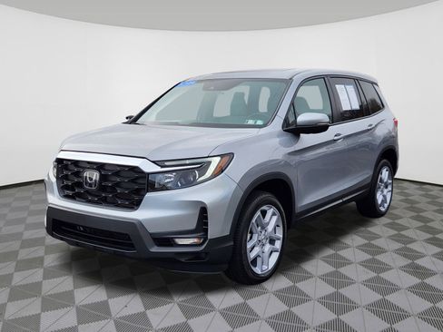 Certified 2025 Honda Passport EX-L image 2