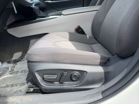 Used 2023 Toyota Camry LE image 18