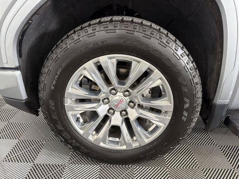 Certified 2023 GMC Sierra 1500 Denali w/ Technology Package AWD/4WD image 8