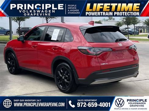 Used 2025 Honda HR-V Sport image 8