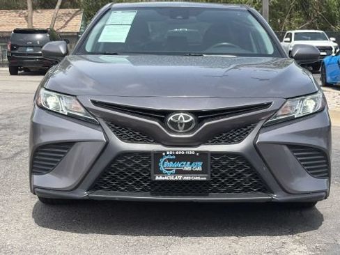 Used 2019 Toyota Camry SE w/ Carpet Mat Package FWD image 8