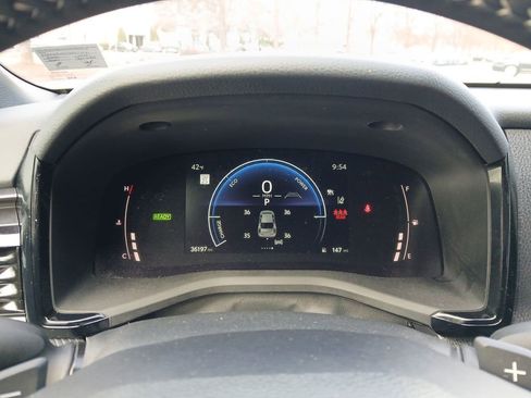 Used 2025 Toyota Camry SE image 15