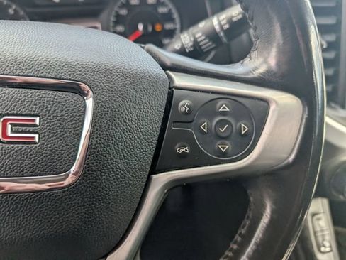 Used 2018 GMC Acadia SLE image 18