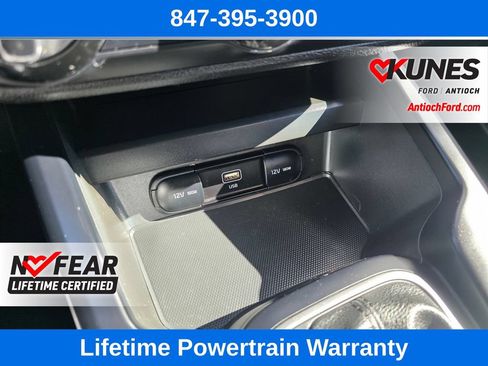 Used 2025 Kia Soul LX w/ LX Technology Package FWD image 44