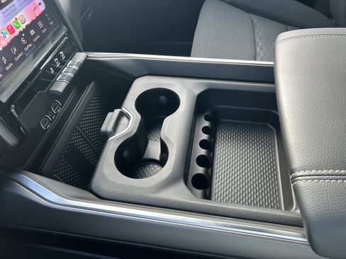 New 2026 RAM 1500 4x4 Crew Cab image 44