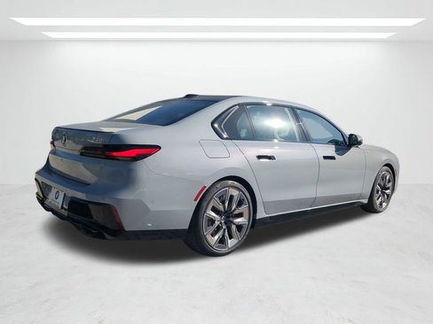 New 2026 BMW 760i xDrive w/ Premium Package AWD/4WD image 4