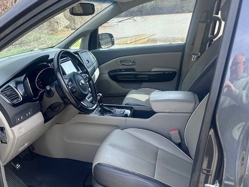 Used 2015 Kia Sedona SX FWD image 27